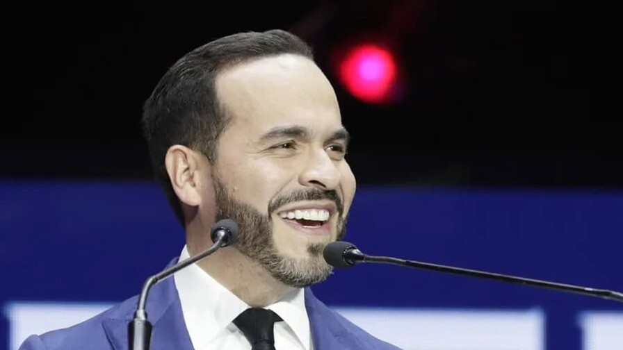 Abelardo de la Espriella vota en Barranquilla y se declara confiado de alcanzar la Presidencia Abelardo de la Espriella vota en Barranquilla y se declara confiado de alcanzar la Presidencia