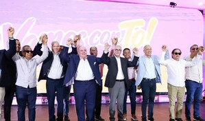 Charlie Mariotti declina su aspiraci&oacute;n presidencial y respalda el proyecto de Gonzalo Castillo