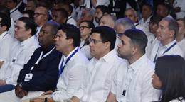 Miembros del Comit&eacute; Nacional del PRM reciben con v&iacute;tores a David Collado en reuni&oacute;n partidaria