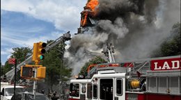 Incendio que consumi&oacute; iglesia hist&oacute;rica de Brooklyn apunta a ser provocado
