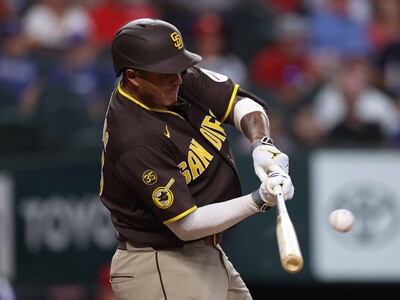Manny Machado decide la victoria de los Padres con un jonrón