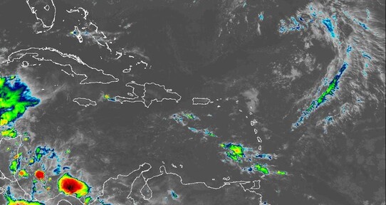 Onda tropical provocar&aacute; aguaceros y tormentas el&eacute;ctricas en varias provincias este domingo