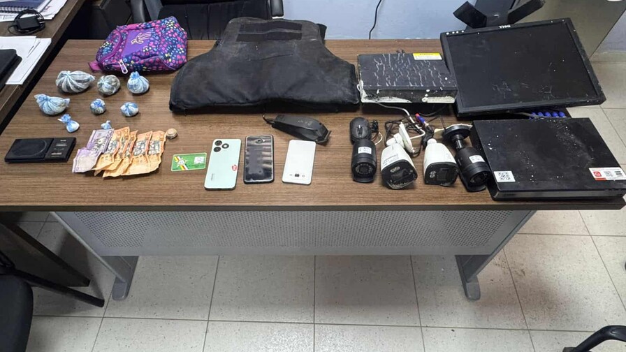 Desmantelan presunta red criminal en San Juan; apresan a seis personas Desmantelan presunta red criminal en San Juan; apresan a seis personas