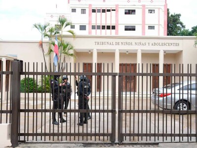 Condenan adolescente por homicidio de otro en Santiago