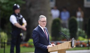Los esc&aacute;ndalos, renuncias y decisiones pol&eacute;micas que precipitaron la ca&iacute;da de Keir Starmer