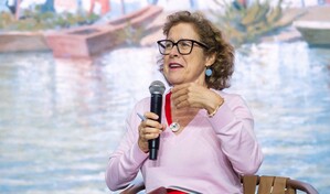 Berna Gonz&aacute;lez Harbour: "La novela negra es un retrato social"