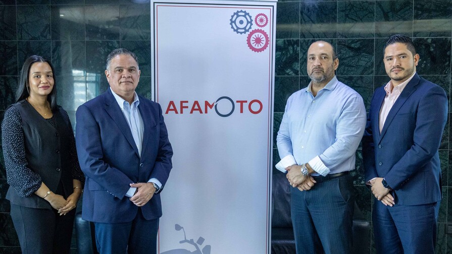 Motoconchos movilizan 1.5 millones de pasajeros diarios en el Gran Santo Domingo, según estudio Motoconchos movilizan 1.5 millones de pasajeros diarios en el Gran Santo Domingo, según estudio
