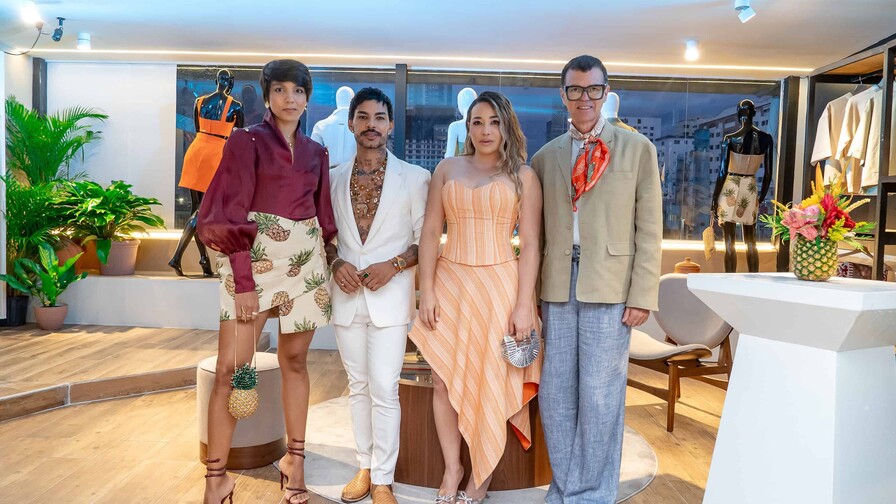 El diseñador Joel Reyes redefine el lujo con moda sostenible y diseño de autor El diseñador Joel Reyes redefine el lujo con moda sostenible y diseño de autor