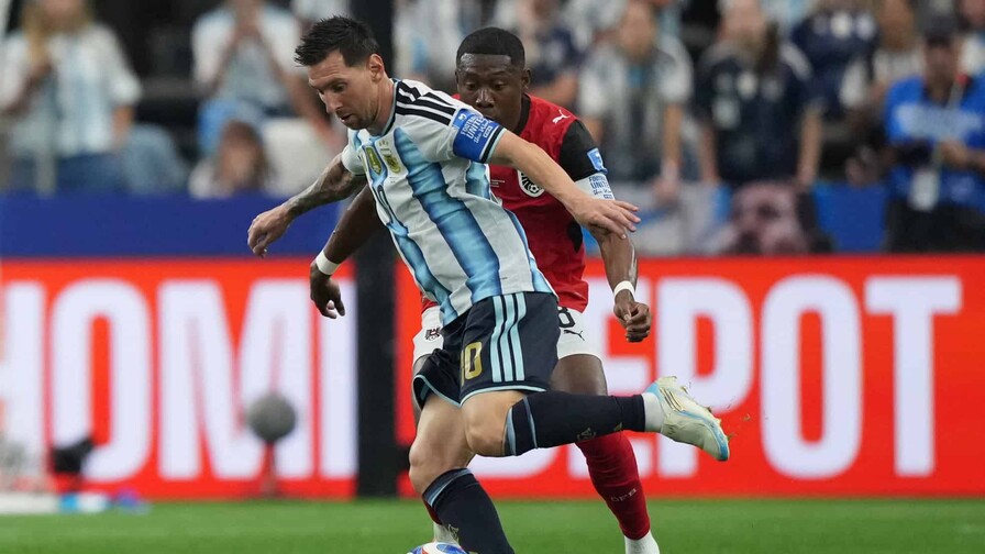 Messi le anota a Austria en el primer tiempo y se convierte en el máximo goleador de los mundiales Messi le anota a Austria en el primer tiempo y se convierte en el máximo goleador de los mundiales