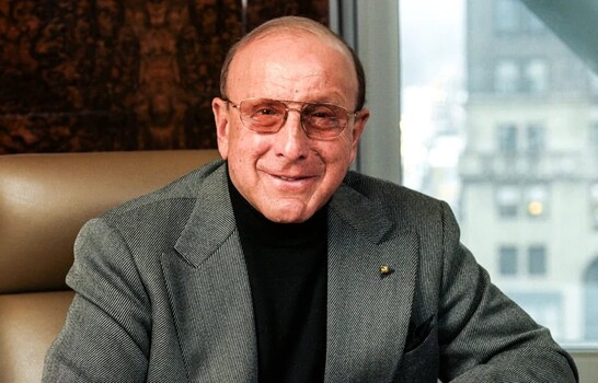 Fallece en Nueva York el legendario productor musical Clive Davis a los 94 a&ntilde;os