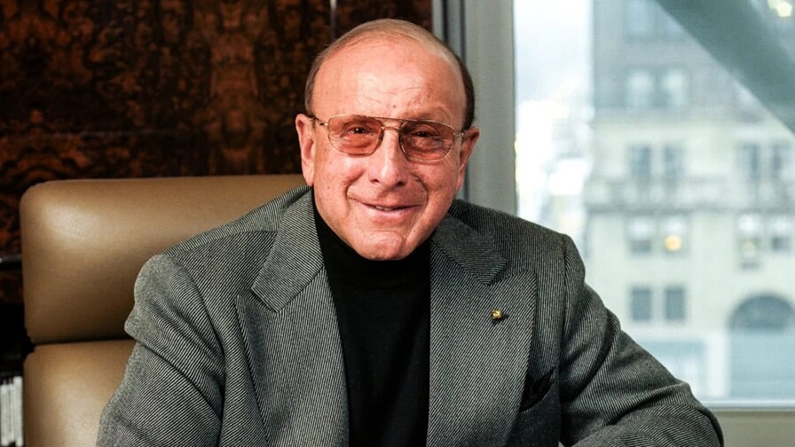 Fallece en Nueva York el legendario productor musical Clive Davis a los 94 años Fallece en Nueva York el legendario productor musical Clive Davis a los 94 años