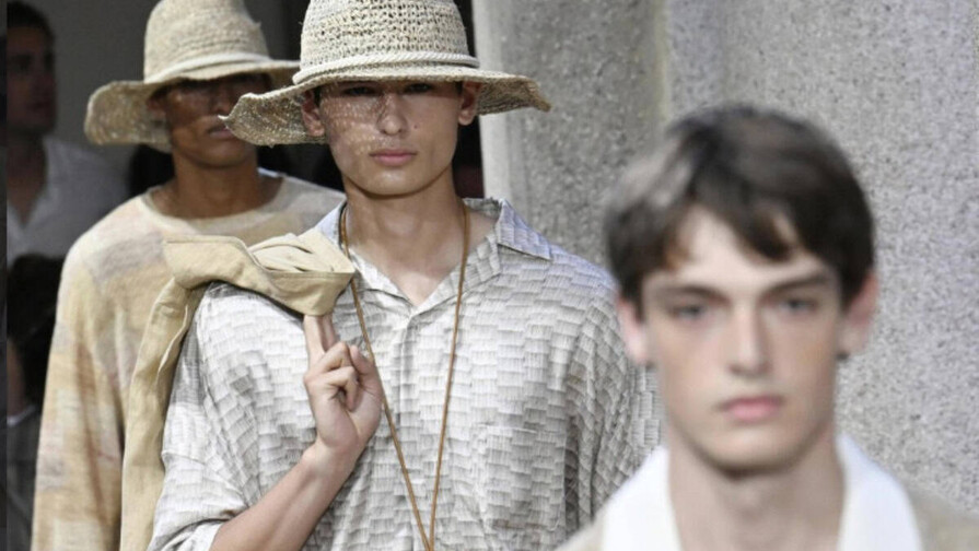 La luz del Mediterráneo inspira la propuesta de Giorgio Armani en la pasarela de Milán La luz del Mediterráneo inspira la propuesta de Giorgio Armani en la pasarela de Milán