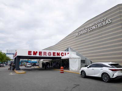Paciente herida en el Hospital Darío Contreras continúa delicada