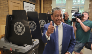 Tras derrota en primarias, Espaillat promete apoyar a &Aacute;vila para que tenga &eacute;xito en el Congreso