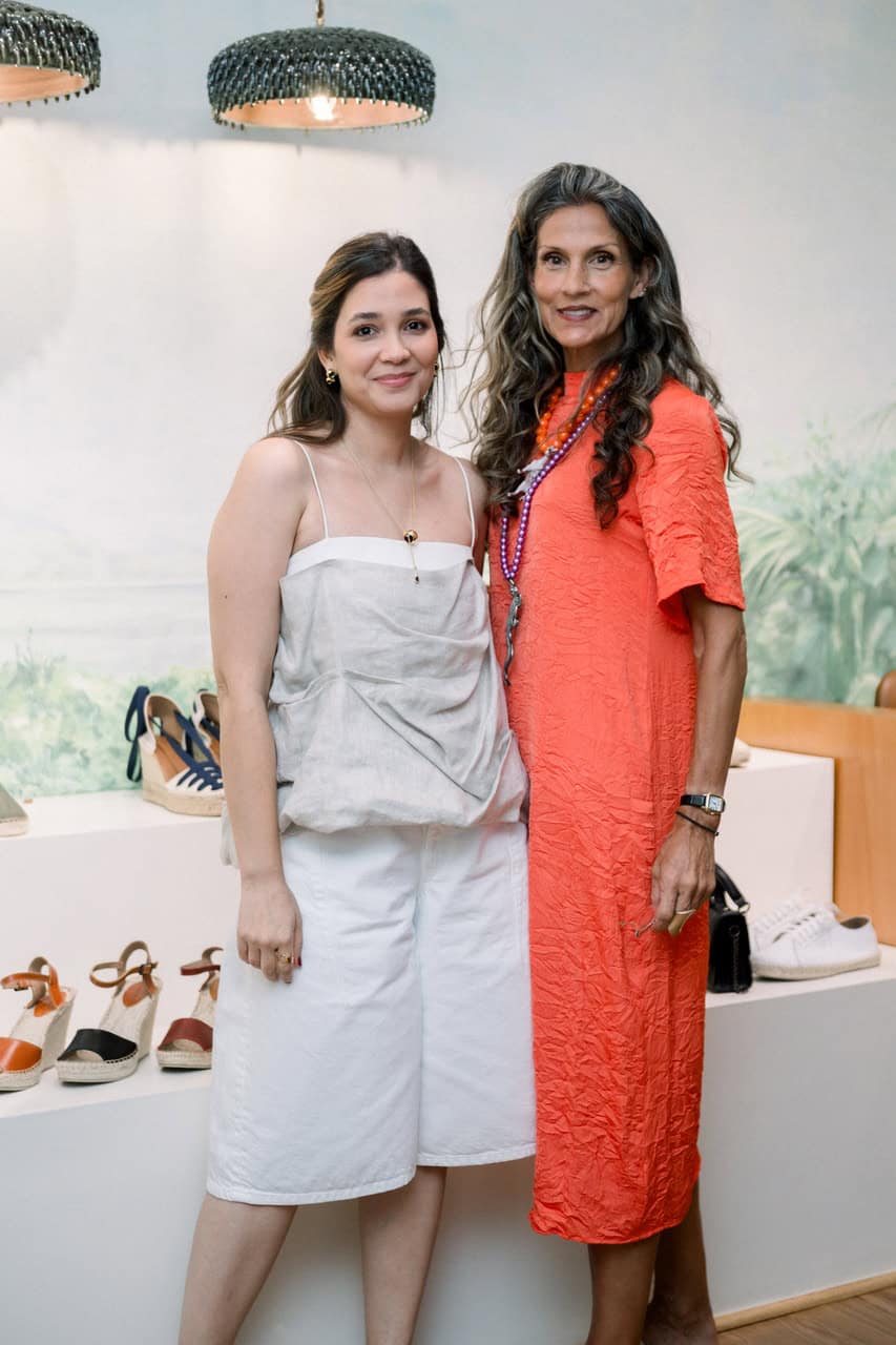 Ana Thomen y Aim&eacute;e Giselle P&eacute;rez.