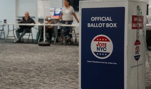Nueva York vota en unas primarias clave para medir la fuerza del ala socialista de Mamdani