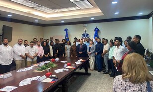 Estudiantes universitarios participan en evaluaci&oacute;n de competencias de emprendimiento del Mescyt