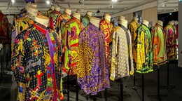 De camisas estampadas de Versace a pipas de Lancel, la moda masculina se expone en Par&iacute;s