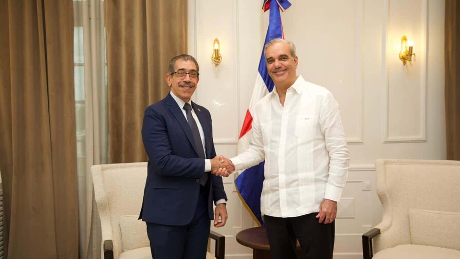 El presidente Abinader se reúne con el nuevo rector de la UASD Jorge Asjana El presidente Abinader se reúne con el nuevo rector de la UASD Jorge Asjana
