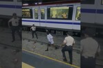 Mujer se lanza a los rieles del metro y obliga a suspender parcialmente el servicio en la l&iacute;nea 2