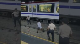 Mujer se lanza a los rieles del metro y obliga a suspender parcialmente el servicio en la l&iacute;nea 2