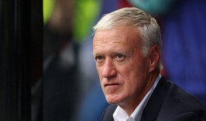 Deschamps regresa a Francia por la muerte de su madre y no dirigir&aacute; ante Noruega