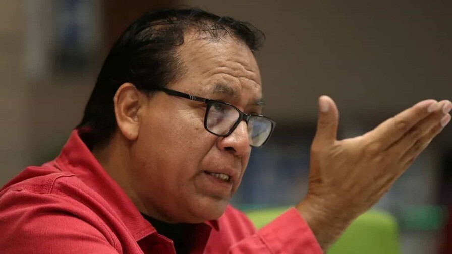 Sánchez pide anular los votos en el exterior, lo que le haría ganar las elecciones en Perú