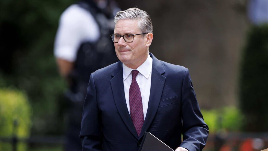 Starmer quiere una transición lo más fácil posible tras anunciar su dimisión Starmer quiere una transición lo más fácil posible tras anunciar su dimisión
