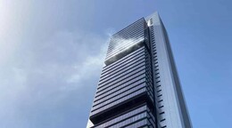 Desalojan en Madrid el segundo rascacielos m&aacute;s alto de Espa&ntilde;a por un incendio