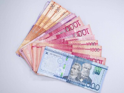 Vivir de apariencias y endeudarse entre los errores financieros de RD