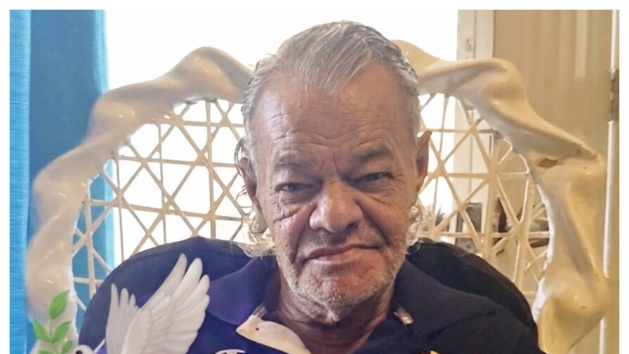 Fallece el artista plástico Carlos Domínguez, reconocido como "El pintor de coches" Fallece el artista plástico Carlos Domínguez, reconocido como "El pintor de coches"