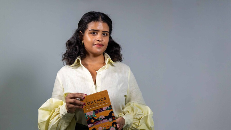 La joven escritora Farhina S&aacute;nchez convierte las rutas de concho en historias de identidad nacional