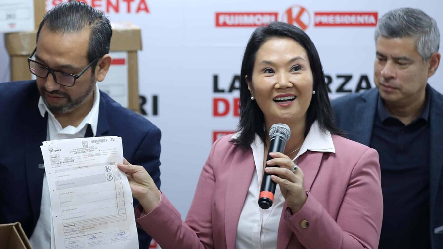 Keiko Fujimori agradece respaldo de electores y reconoce que Per&uacute; est&aacute; dividido