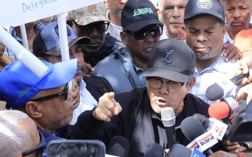 Marcha de agr&oacute;nomos hacia el Palacio Nacional no contaba con el permiso para efectuarse