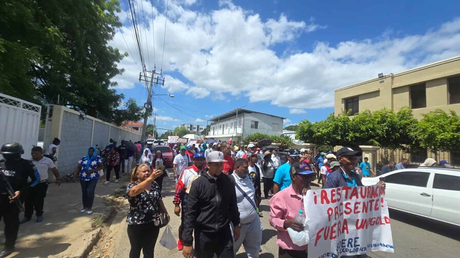 "Defender estas monta&ntilde;as es defender la vida: marchan contra explotaci&oacute;n en la cordillera Central
