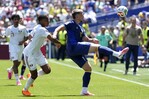Bosnia se aferra al Mundial como tercera del Grupo B y elimina a Catar