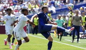 Bosnia se aferra al Mundial como tercera del Grupo B y elimina a Catar