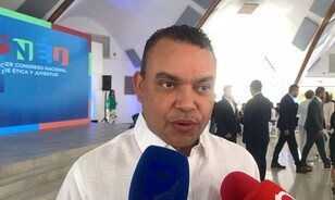 El director del SNS defiende protocolo migratorio en hospitales pese a solicitudes para su retiro