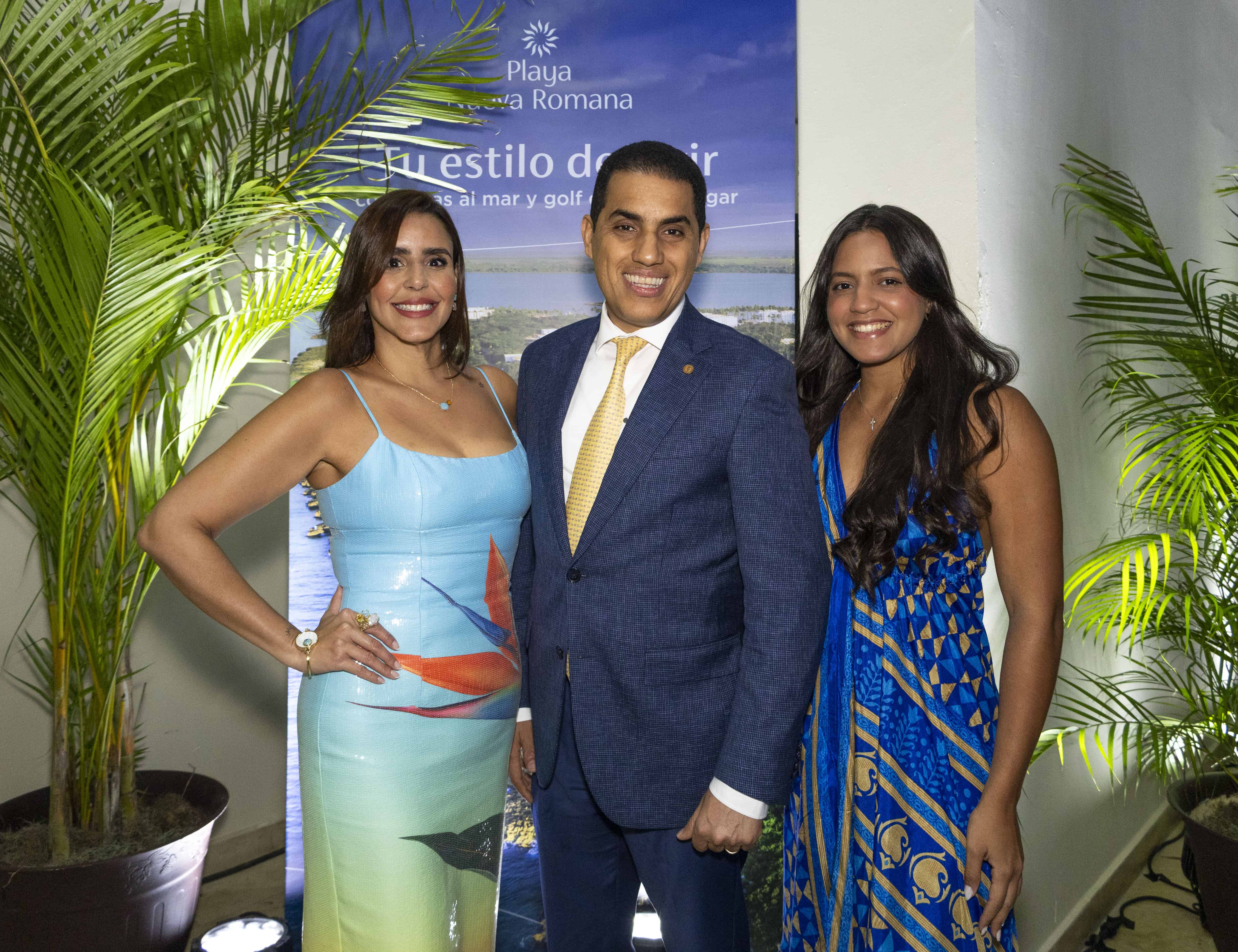 Laura Bonelli, Robinson Cortorreal y Mabel Fr&iacute;as.