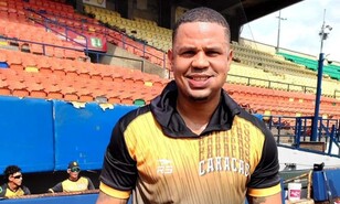 El pelotero dominicano Isa&iacute;as Tejeda vivi&oacute; el p&aacute;nico del sismo de Venezuela en pleno juego