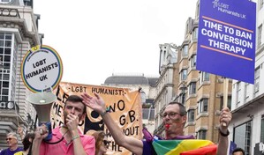 El gobierno brit&aacute;nico quiere prohibir las terapias de conversi&oacute;n de las personas LGBT+