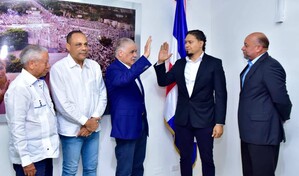 Miguel Vargas juramenta a nuevos dirigentes mientras el PRD intenta ganar m&uacute;sculos pol&iacute;ticos