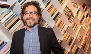 Camilo Hoyos, el profesor detr&aacute;s de Paredro