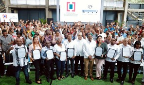 El Gobierno entrega 1,099 t&iacute;tulos de propiedad en Palmarejo