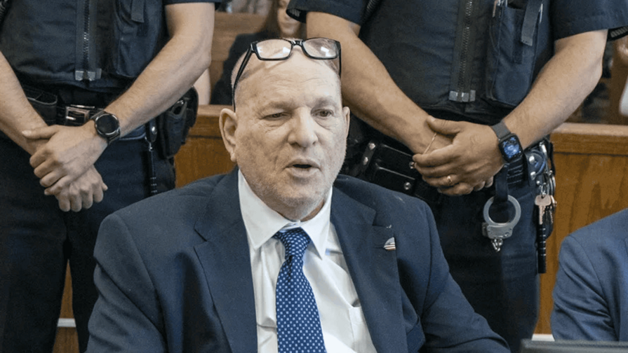 Retiran acusaci&oacute;n contra Harvey Weinstein en caso de violaci&oacute;n en EEUU