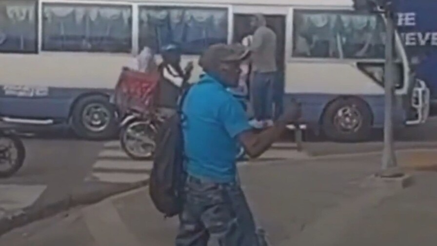 Hombre con cuchillo intenta ingresar a estaci&oacute;n del Metro de Santo Domingo