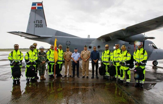 Rescatistas dominicanos partieron rumbo a Venezuela para apoyo tras el terremoto