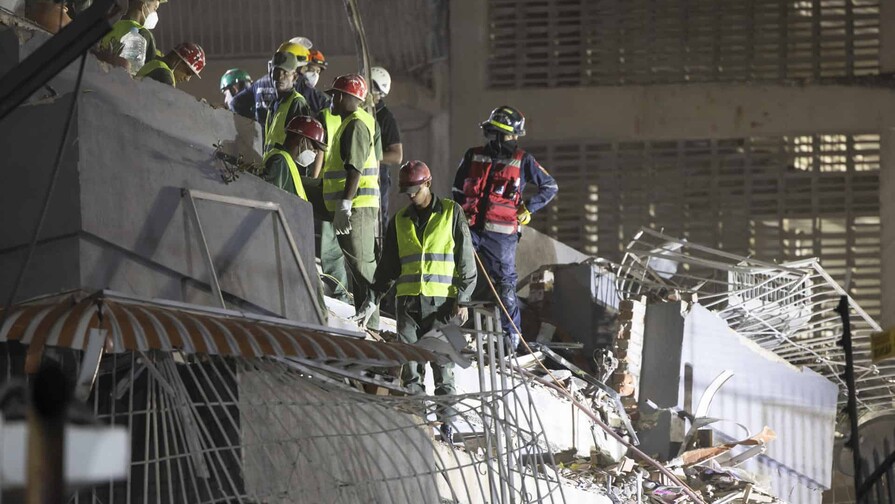 B&uacute;squeda desesperada de sobrevivientes tras terremotos que dejan 235 muertos en Venezuela