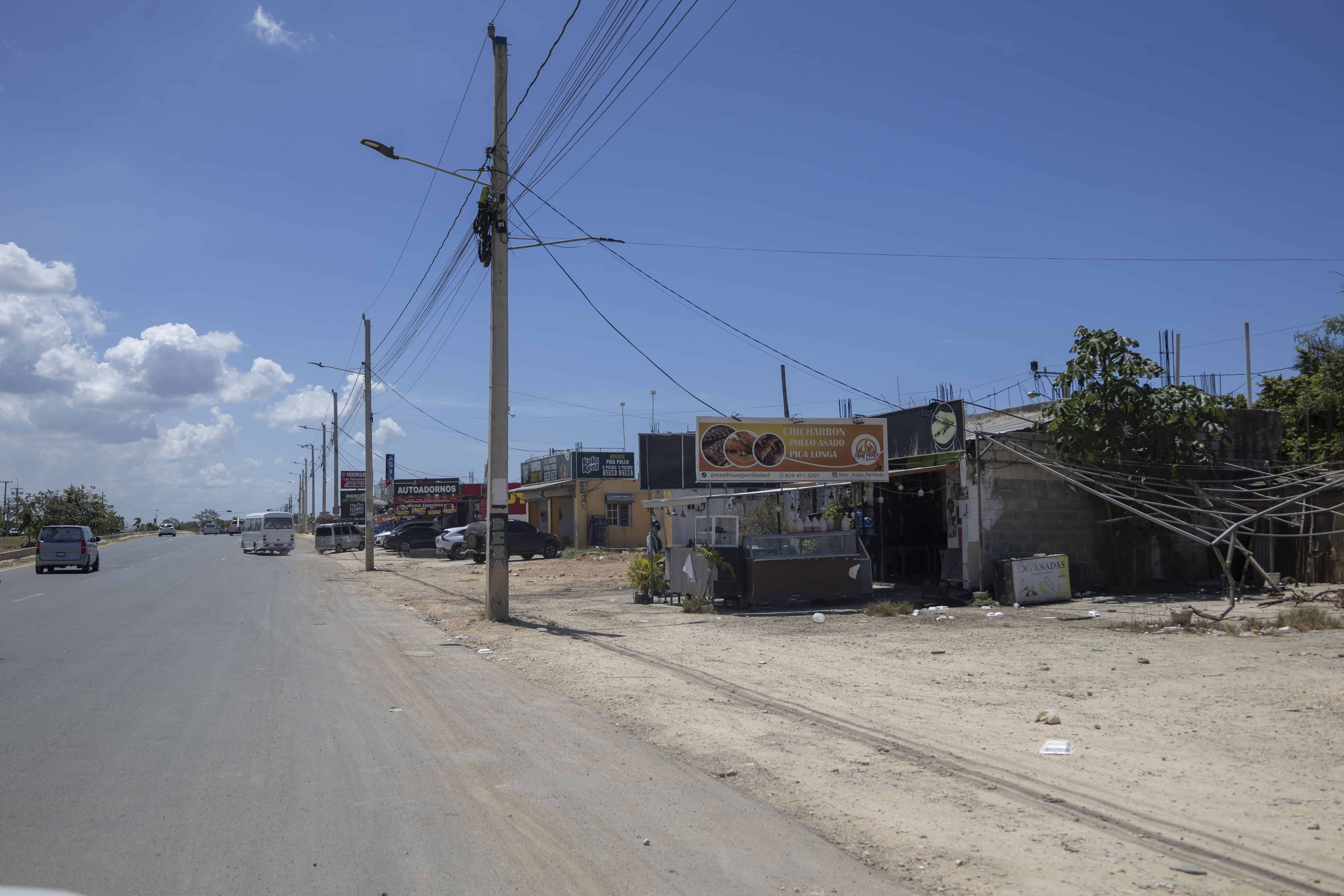 Invasores se han adue&ntilde;ado de &aacute;reas verdes, luego de construida la Ecol&oacute;gica.&nbsp;&nbsp;
