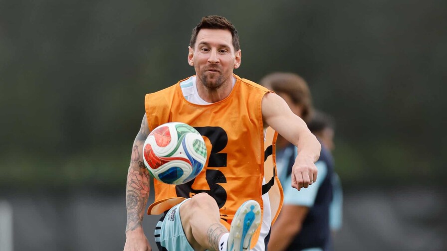 Messi arrancar&aacute; como suplente este s&aacute;bado contra Jordania en Dallas